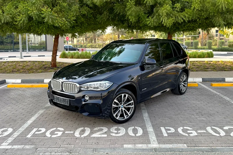 Full AGMC Service History | BMW X5 xDrive50i M-Sport 2017 GCC Specs (2 Keys / Single Owner)63612056378881113