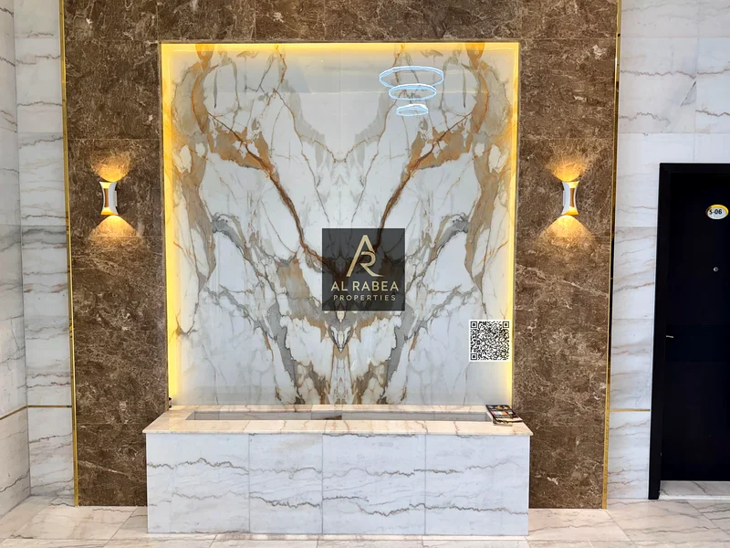 A 6-year-old building, fully rented, with an annual income of 1,590,000, two minutes from Mohammed bin Zayed Road63870132372097113