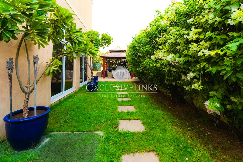 Mazaya A2 | Private pool | Available October63727565445891114