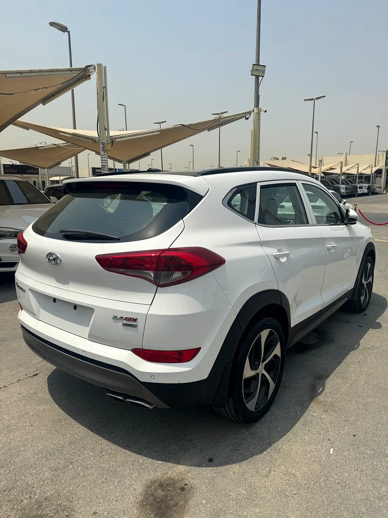 HYUNDAI TUCSON 2017 MODEL GCC SPECS FULL OPINION PANORAMA FREE ACCIDENT ORIGINAL PAINT LOW MILEAGE63612086382209113