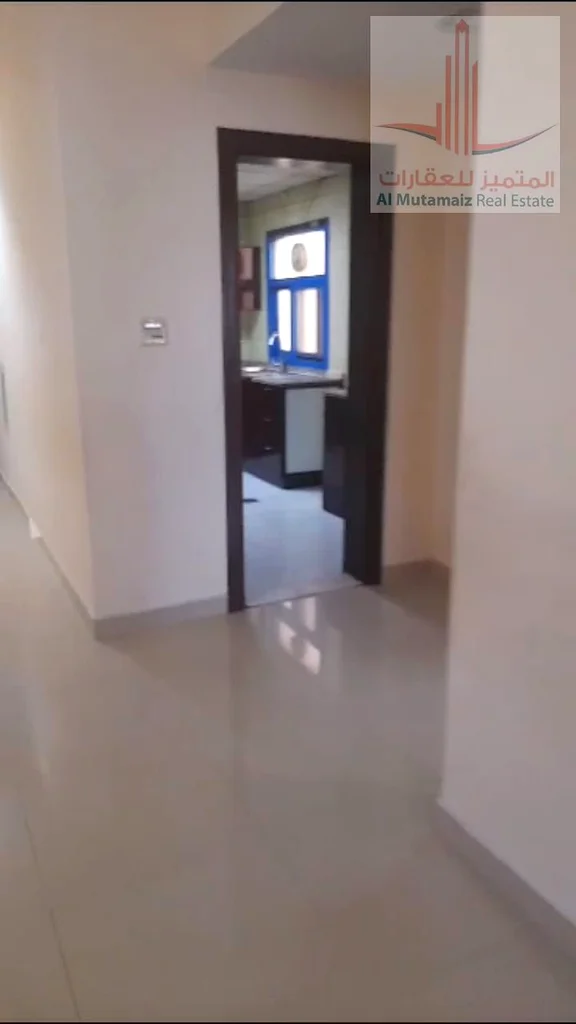 غرفتان وصالة للإيجار السنوي في الجرف الصناعية 1، موقع ممتاز63712336412417114
