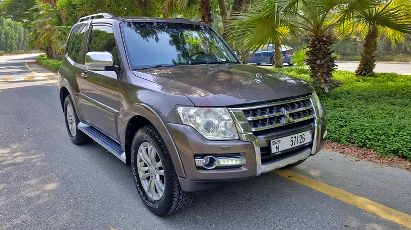 2015 Mitsubishi Pajero 3.8 V6 GLS63612069663362110