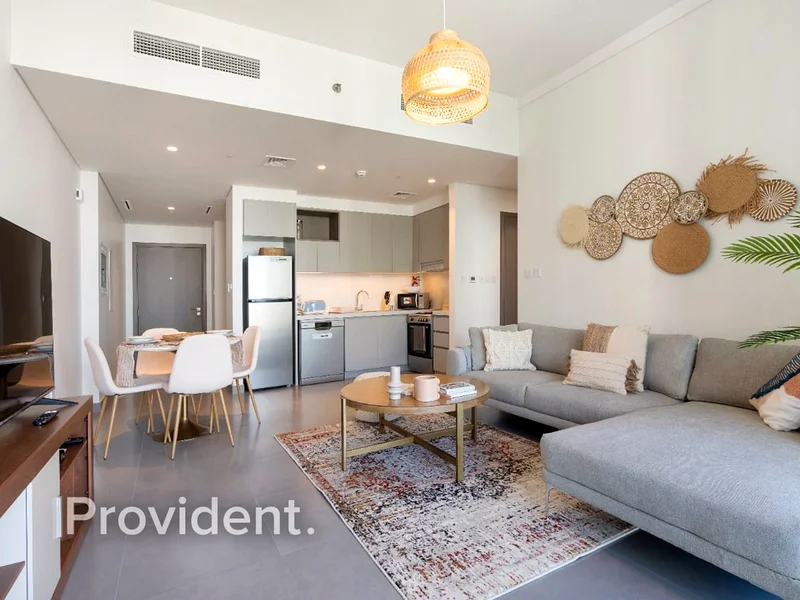 Premium Furnished | Vacant in October | Creek Gate63760618304129114