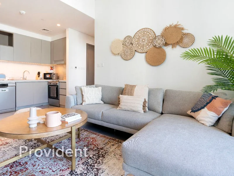 Premium Furnished | Vacant in October | Creek Gate63760618304129112