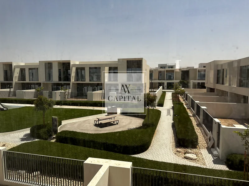 Near Pool | Brand New | Back to Back63732571997569112