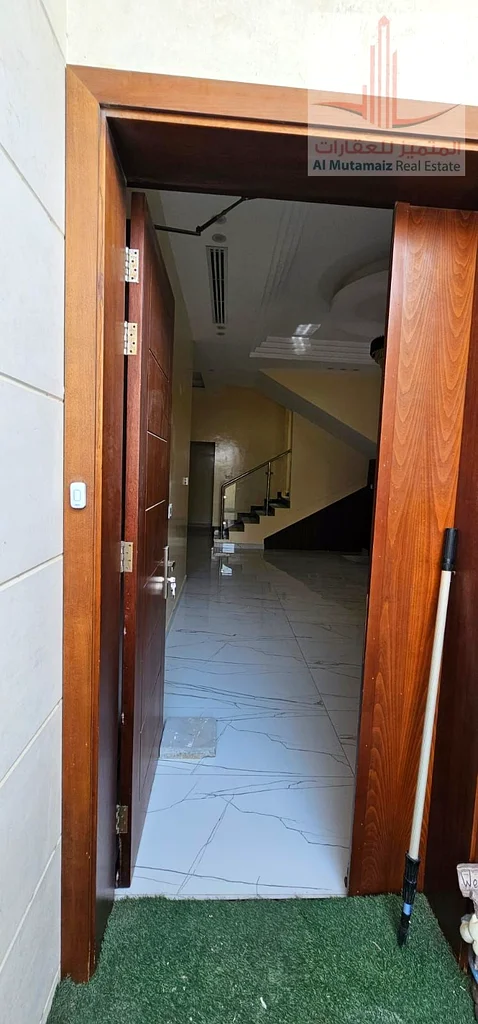 Villa for rent in Al Yasmeen area, very excellent location, families only63718019432578111