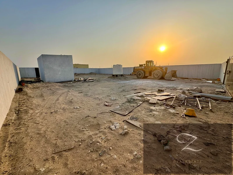 Available fenced land in Sharjah / Al Sajaa Industrial Area,63622638797441114