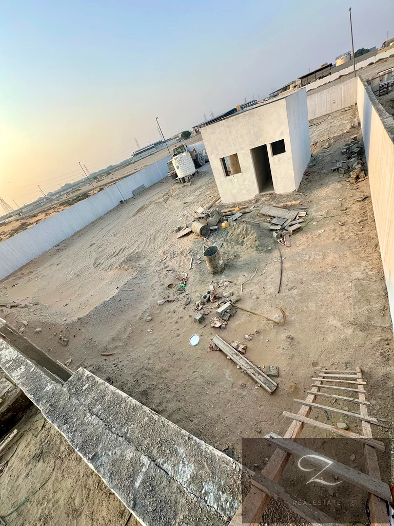 Available fenced land in Sharjah / Al Sajaa Industrial Area,63622638797441111
