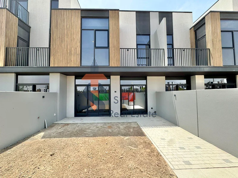 Built up 2900 SQF | Single Row | Premium Unit63926297365635114