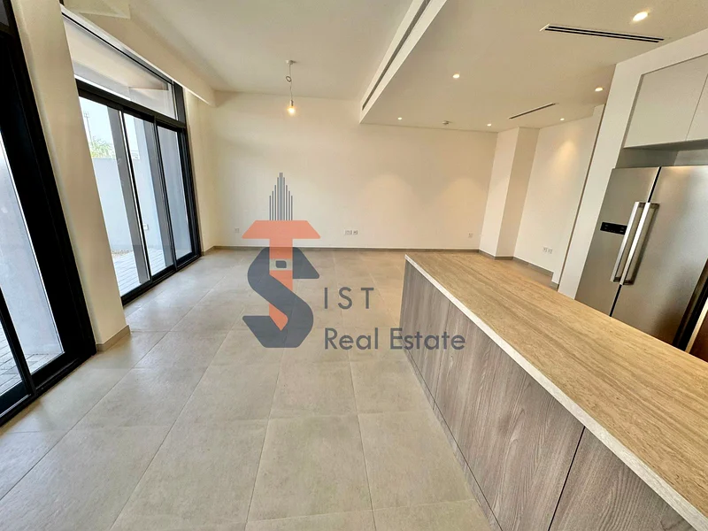 Built up 2900 SQF | Single Row | Premium Unit63926297365635112