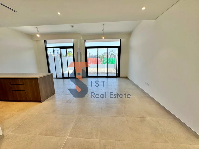 Built up 2900 SQF | Single Row | Premium Unit63926297365635110