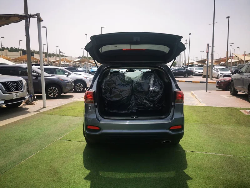 ** 2019 |**| Kia Sorento  |** 7 seater |**| Very Clean Car |**| Metallic Silver Color |63612077958145114