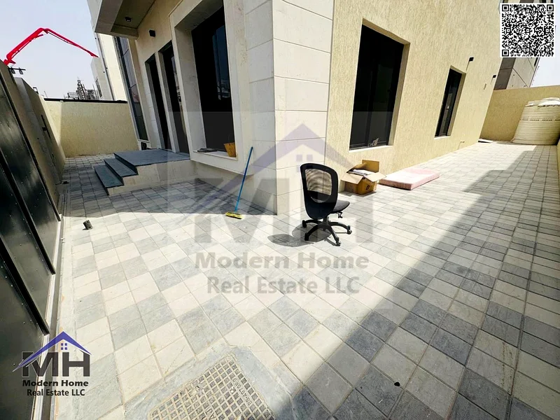 Without annual fees, own a modern villa in Ajman, freehold, first inhabitant, super deluxe finishing, next to services, opposite Azha Community63906645205249113