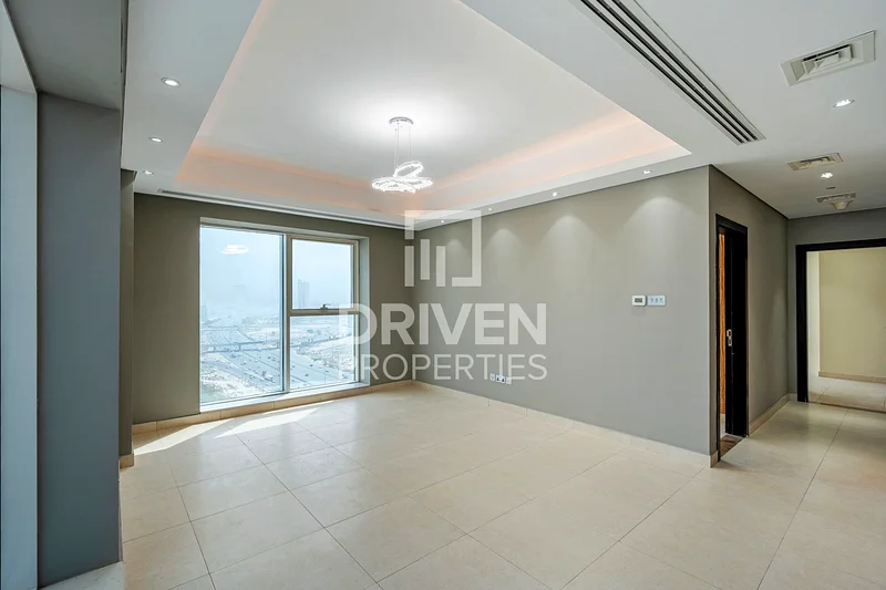 High Floor | Large Corner Unit | Ready to move in63782222683394114