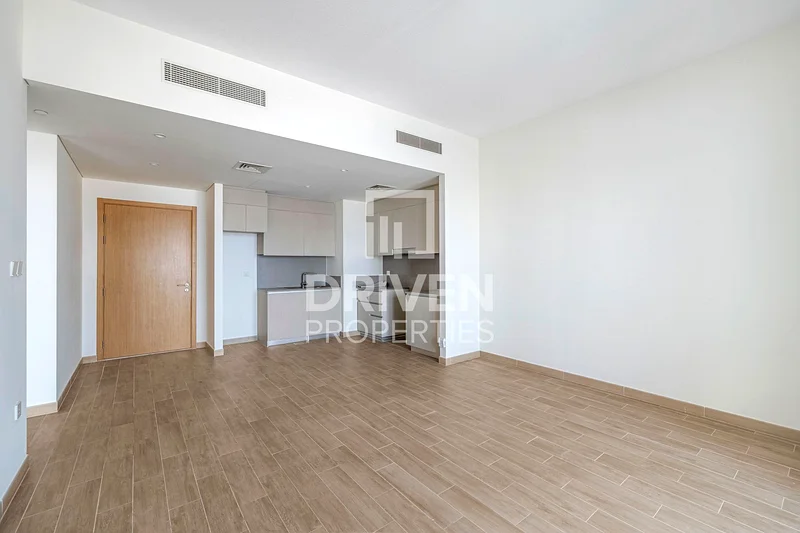 Elegant Apt and Full Sea View | Vacant Unit64024295259266112