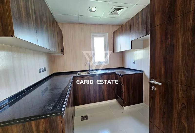 SINGLE ROW | END CORNER| BIG PLOT |CLOSED KITCHEN64001701314177113
