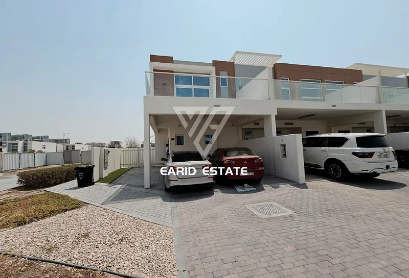 SINGLE ROW | END CORNER| BIG PLOT |CLOSED KITCHEN64001701314177111