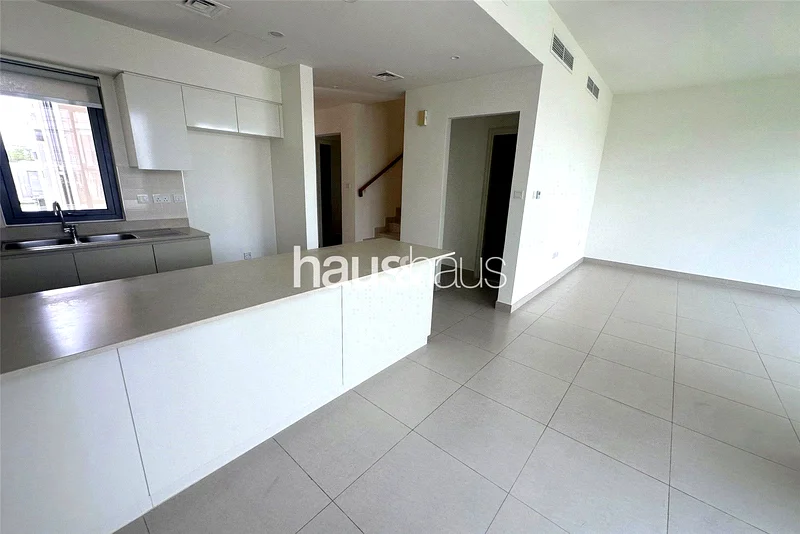 Greenbelt Backing | Close To Pool | 3M Layout63761147906178113