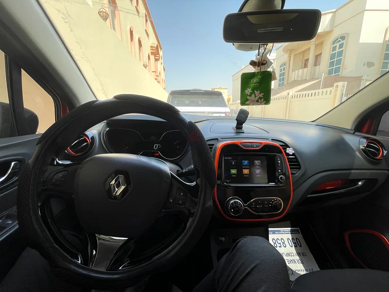 Renault Captur 2016   LE - GCC - Low Millage63612057423490114