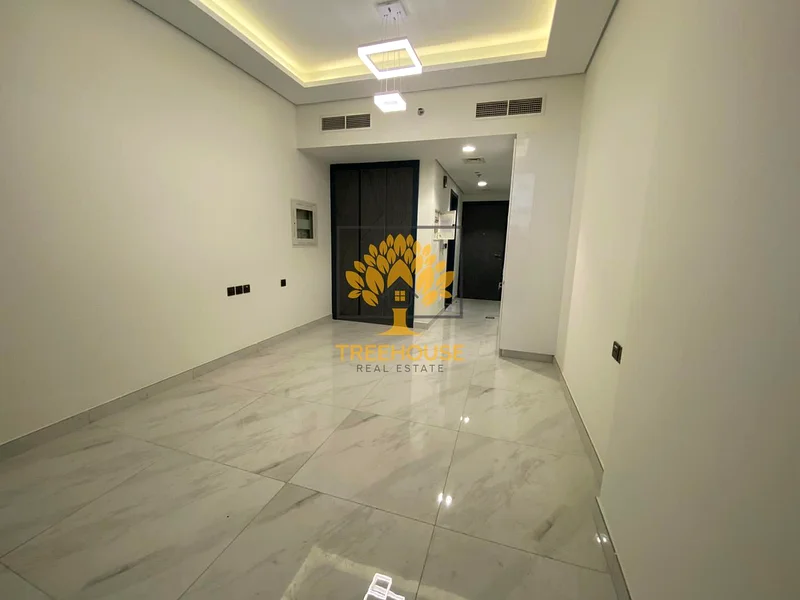 استوديو فاخر | جديد بالكامل | تصميم رائع63941852142083113