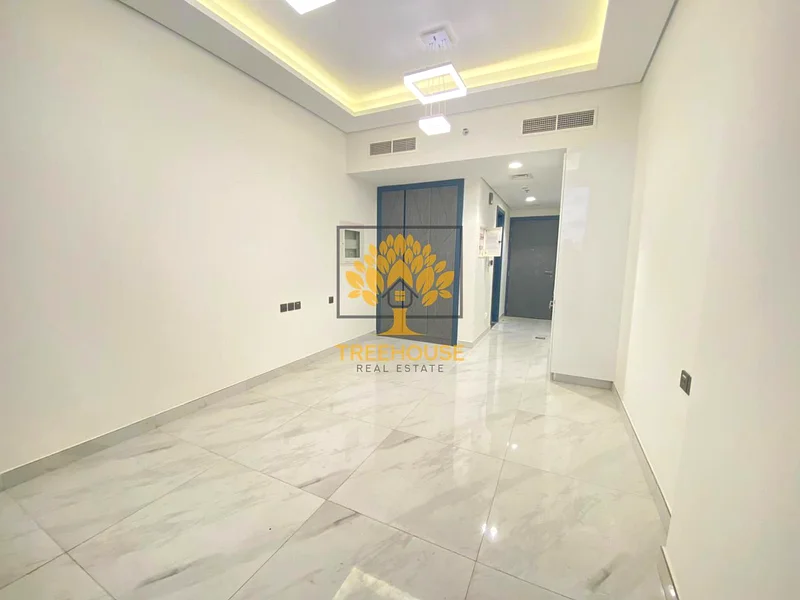 استوديو فاخر | جديد بالكامل | تصميم رائع63941852142083114