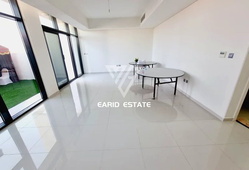 Excellent Condition | 3+ Maid| Huge Living Room64002526831747110