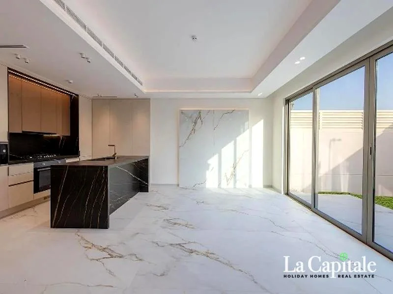 Elie Saab | Fully Vastu Compliant | Single Row63927001451777111