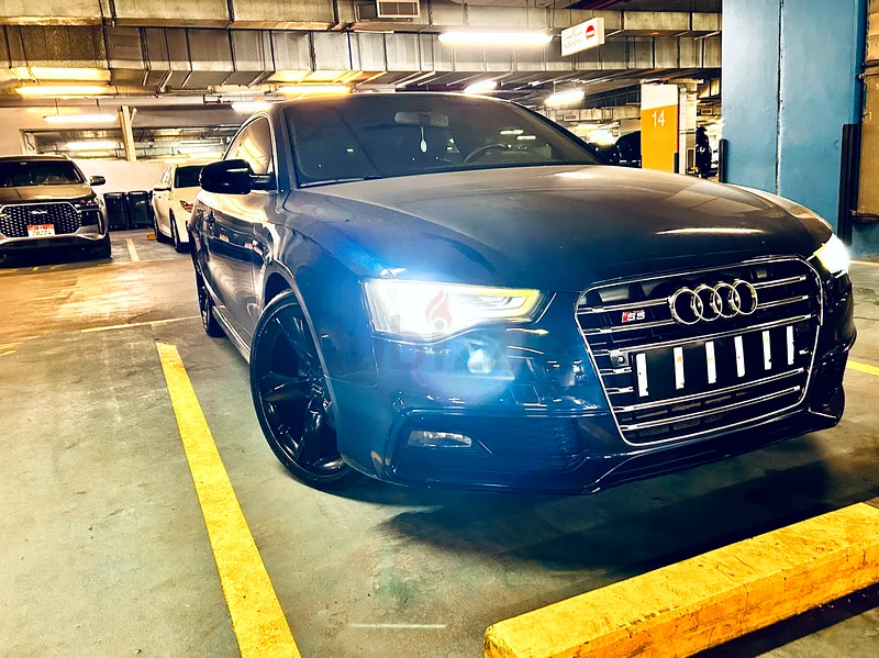 أودي A5 موديل 2014 من فئة S-line-TFSI-Quattro (دفع كلي) - كูبيه مكونة من بابين - مواصفات الخليج - حالة ممتازة - ميكانيكيًا ممتازة بنسبة 100٪.63612080215298111