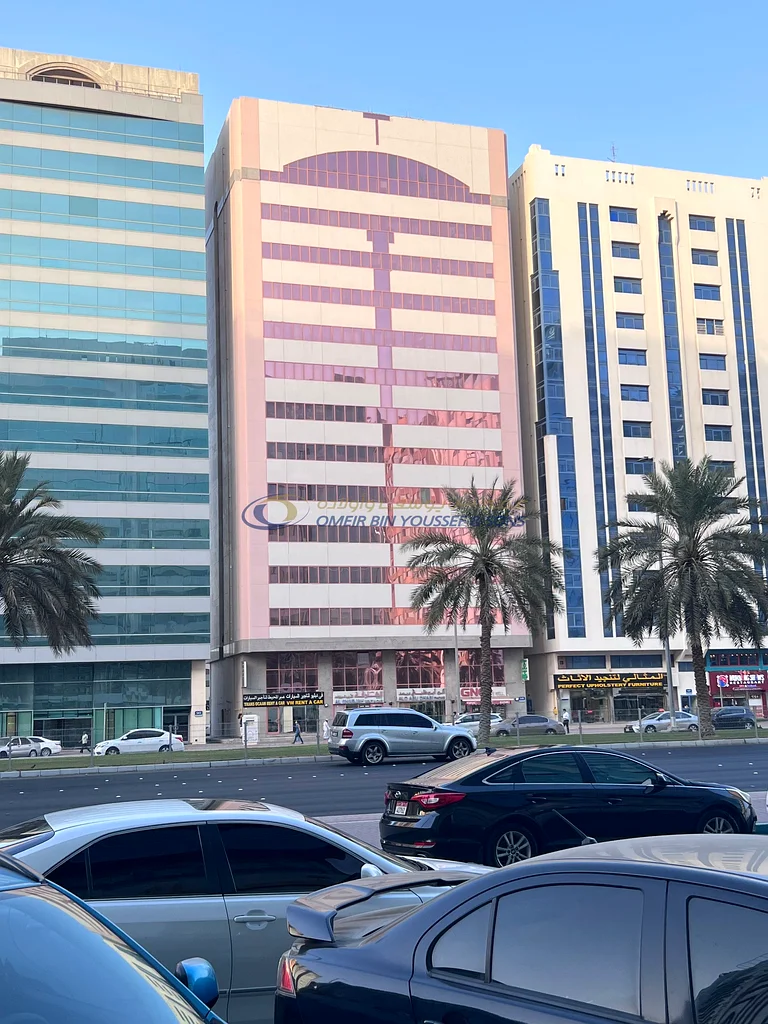 شقة مكونة من غرفتين نوم للإيجار في طريق المروور مقابل سوق جراند الإمارات || مباشرة من المالك63612100514433112