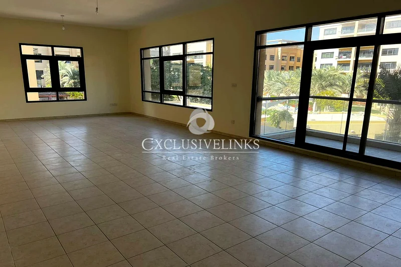 Vacant | Unfurnished | Low Floor63726658219393110