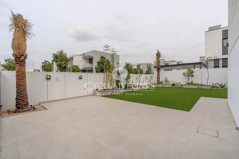 Big Corner Plot | Vastu Compliant | Close to Pool63763279791235114