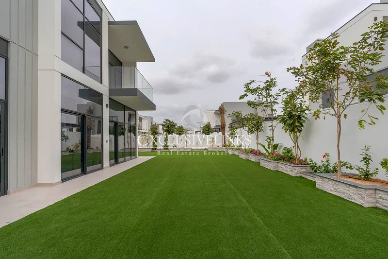 Big Corner Plot | Vastu Compliant | Close to Pool63763279791235110