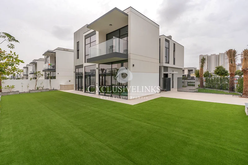 Big Corner Plot | Vastu Compliant | Close to Pool63763279791235111