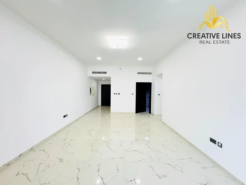 Zero commission spacious 1 bedroom apartment with close kitchen plus store room next to bus stop63765969518083112