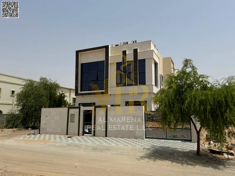 A villa directly from the owner, with personal finishing, on a main street, close to all services. Freehold for all nationalities and without a down p63907144213378111
