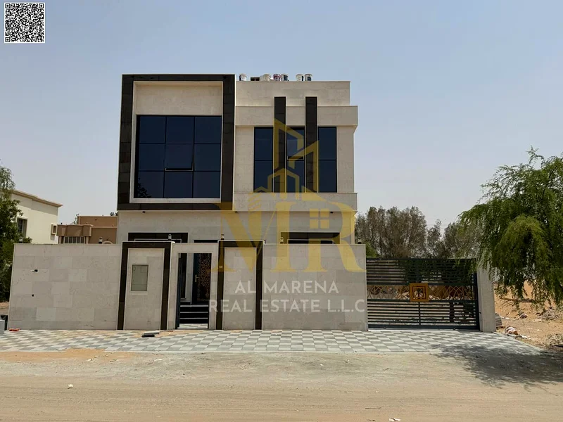 A villa directly from the owner, with personal finishing, on a main street, close to all services. Freehold for all nationalities and without a down p63907144213378110