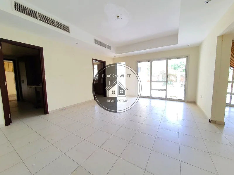فيلا فسيحة بـ 4 غرف نوم + خادمة | غير مفروشة | ماليبو63813947590019113