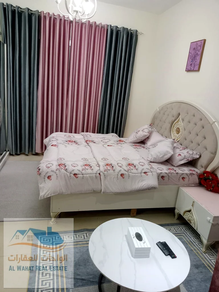 A furnished studio is now available for rent with a large area, a separate kitchen, and a balcony in the Jasmine Towers.63716039265538114