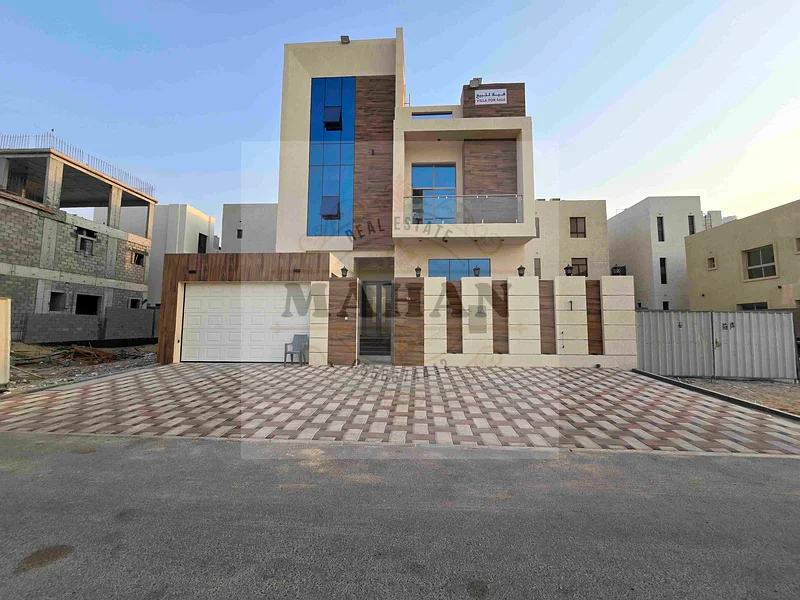 فيلا من 6 غرف نوم مع صالة مجلس وسقف63883603919746113
