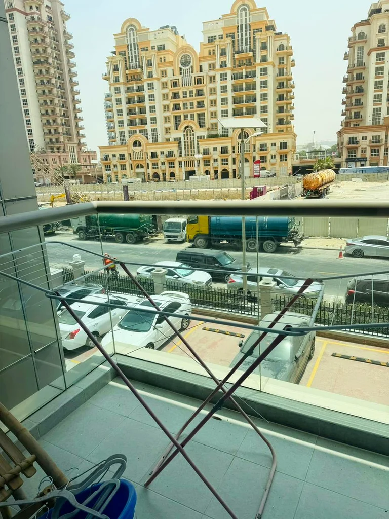 نصف مفروش! حالة جيدة! موقع مثالي63734636104067112