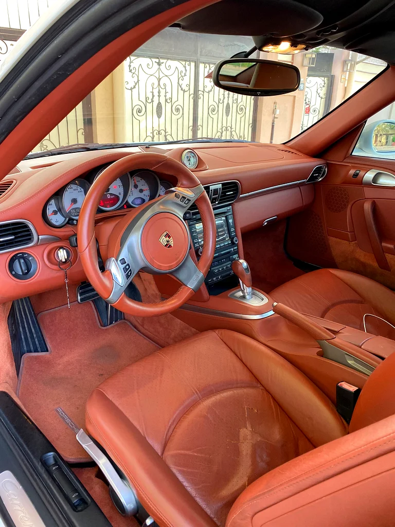 Porsche 911 Carrera S (997.2) from 2009 GCC specs63612076000386114