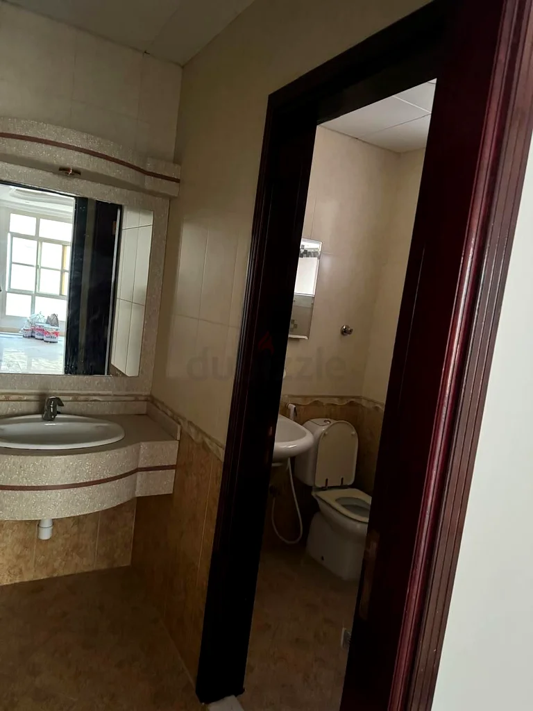 Direct from Owner – Spacious 6BR Independent Villa Alzaab63624966428674113