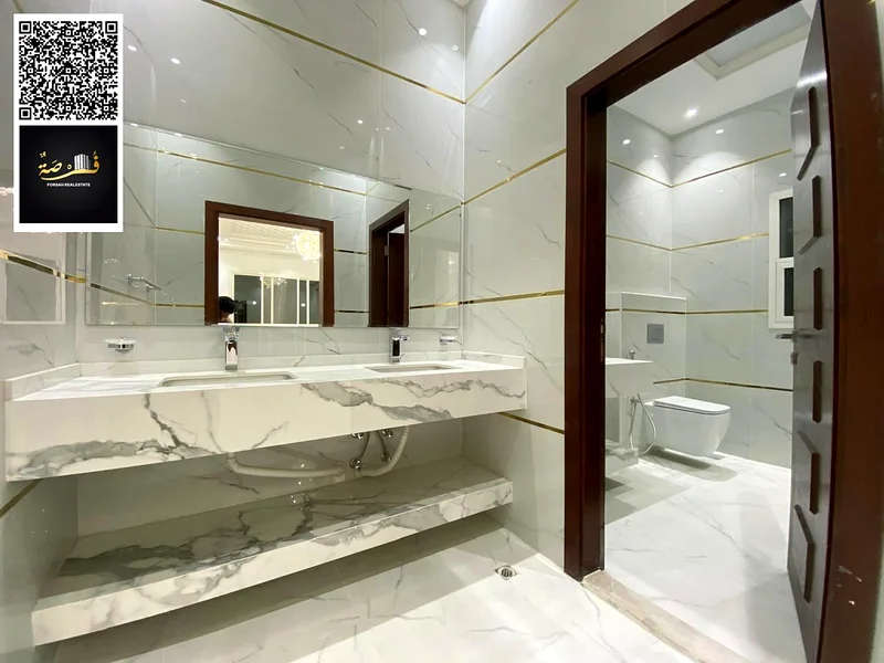 🏡 Luxury Villa for Sale - Al Helio Area / Ajman  📐 Area:  Land Area: 4,200 square feet  Built-in Area: 4,300 square feet  🔹 Villa Specifications:63908570581507113