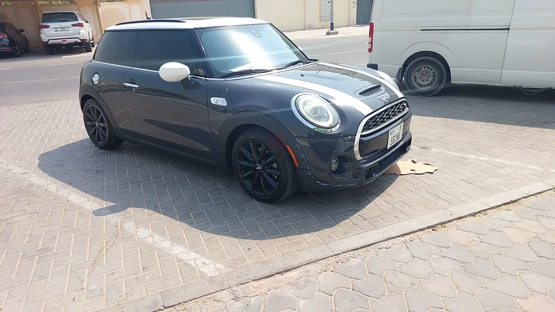 ميني كواترو إس بحالة ممتازة، موديل 2020، السعر المطلوب 35500. قابل للتفاوض63613466437762111