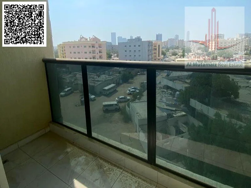 للبيع. مبنى قريب من شارع الكويت في منطقة دخل مرتفع63885247960449111