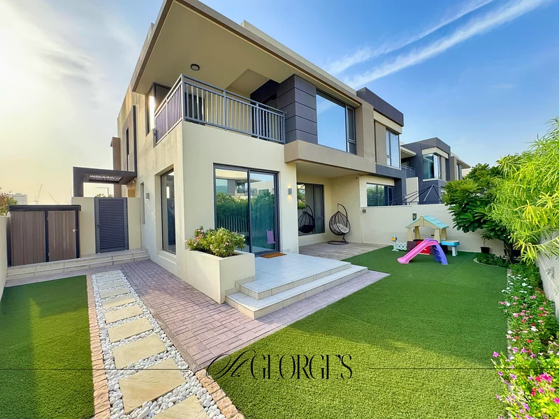 Exclusive | Upgraded | Green Strip Plot64045782416770113