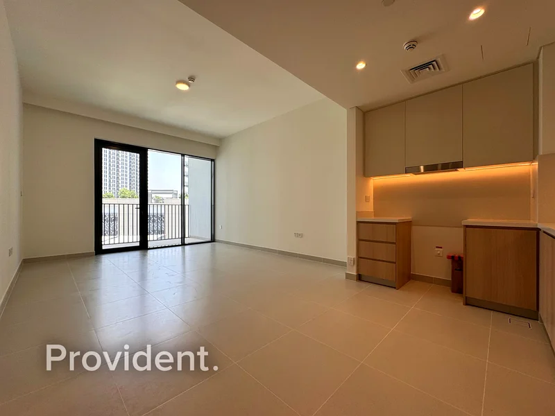 Vacant | Brand New | Pool View64025376857987112