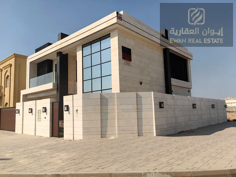 لدي فيلا فاخرة للبيع في موقع متميز. عرض خاص فيلا من 5 غرف نوم. تشطيب راقٍ مع مساحة خارجية كبيرة. فيلا تقع في الزاوية.63877790769282111