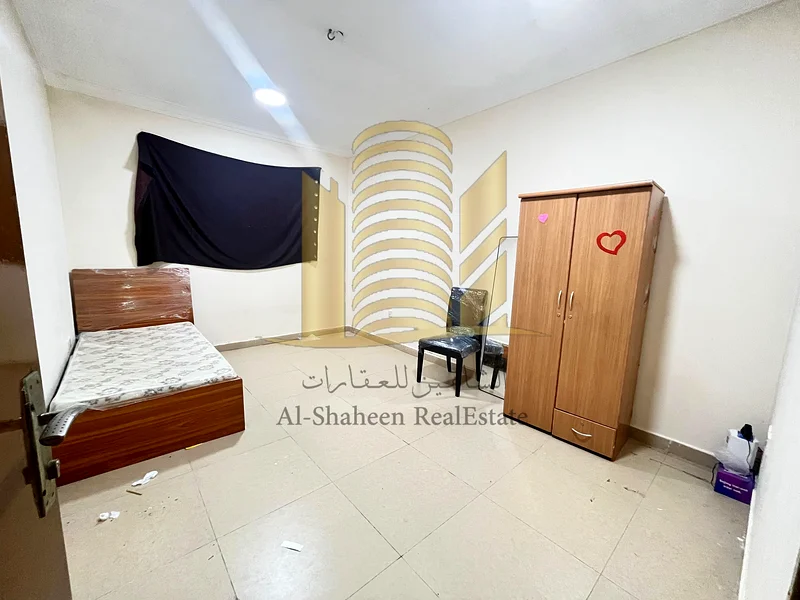 شقة بغرفة نوم واحدة للإيجار الشهري، غير مفروشة، على شارع الشيخ عمار63722265110785114