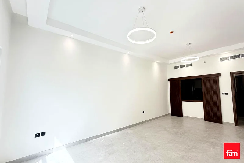 الأجهزة المنزلية | طابق عالي | قريب من المترو63763683861889111